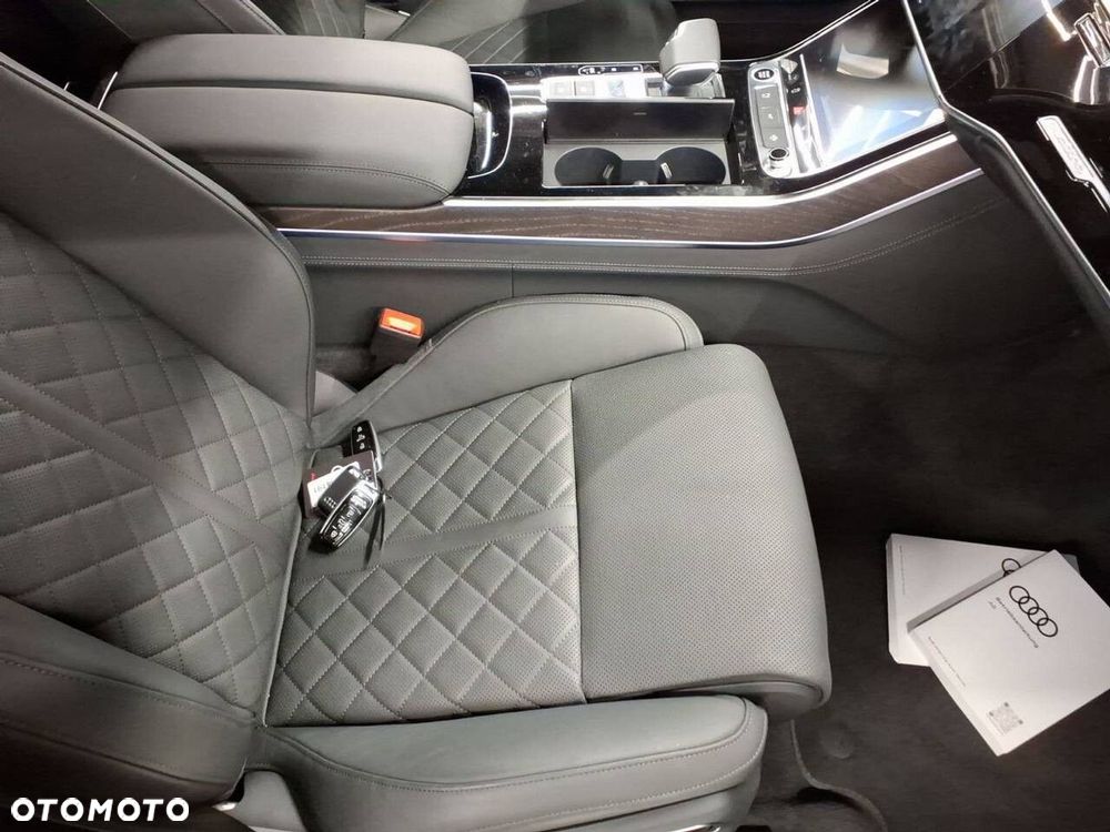 Audi A8 - 9