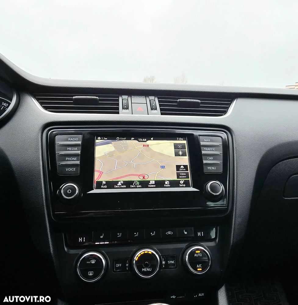 Skoda Octavia Combi 2.0 TDI Style - 17