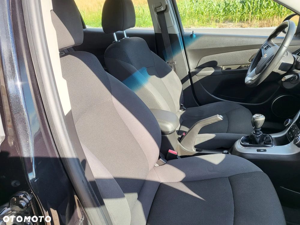 Chevrolet Cruze 1.6 - 21