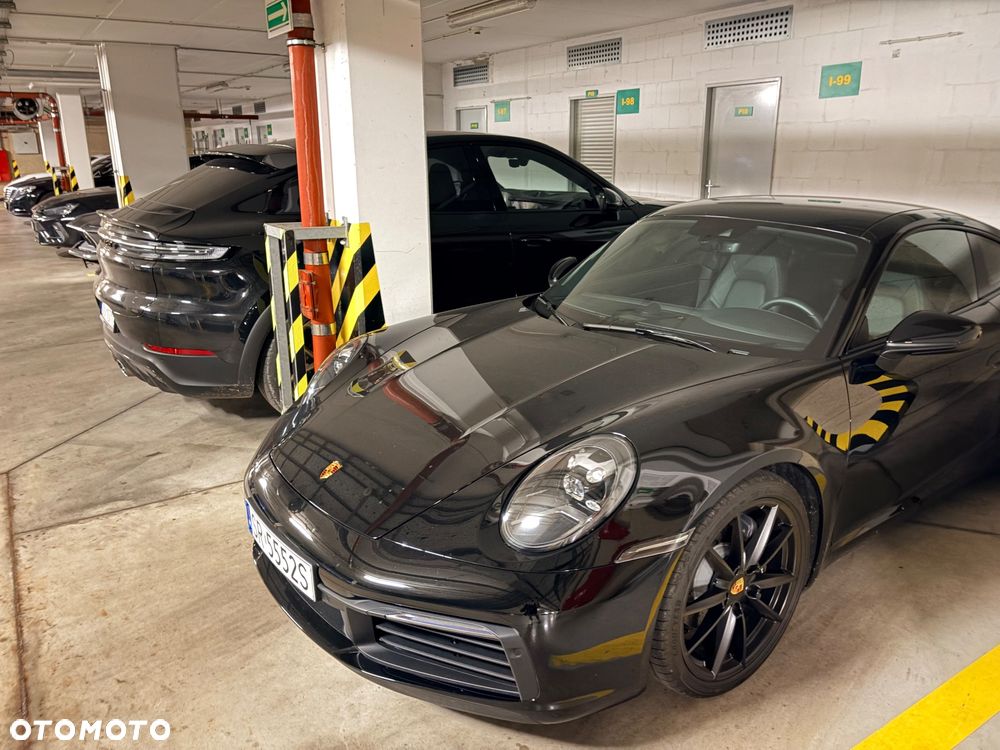 Porsche 911 Carrera - 5