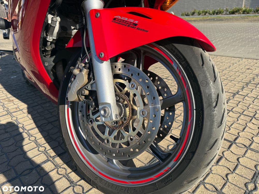 Honda VFR - 8