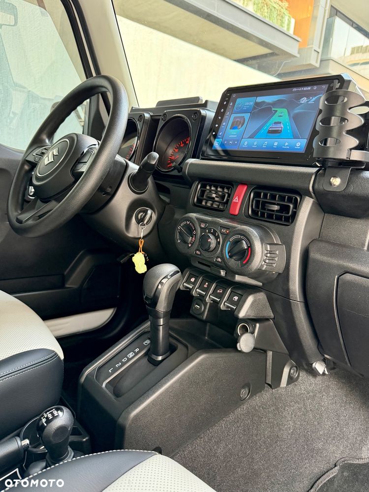 Suzuki Jimny - 31