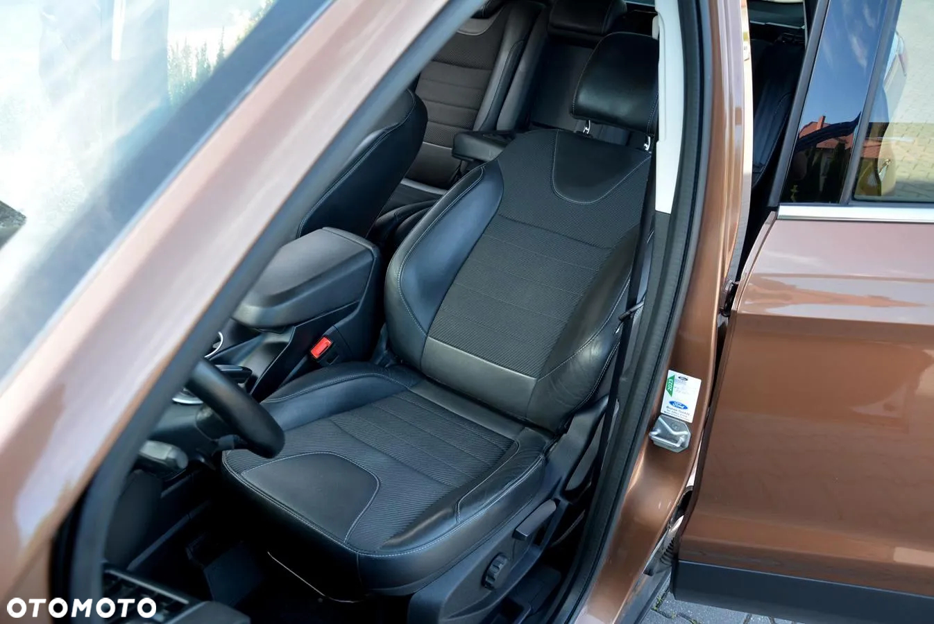 Ford Kuga 1.6 EcoBoost 2x4 Titanium - 23