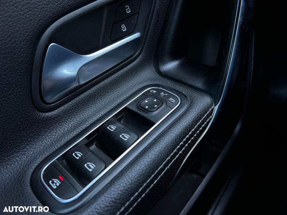 Mercedes-Benz A - 36