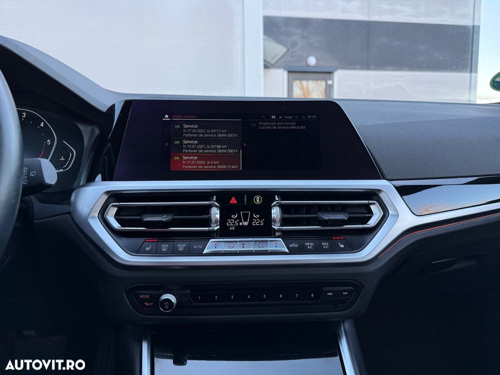 BMW Seria 3 320d Aut. Sport Line - 22