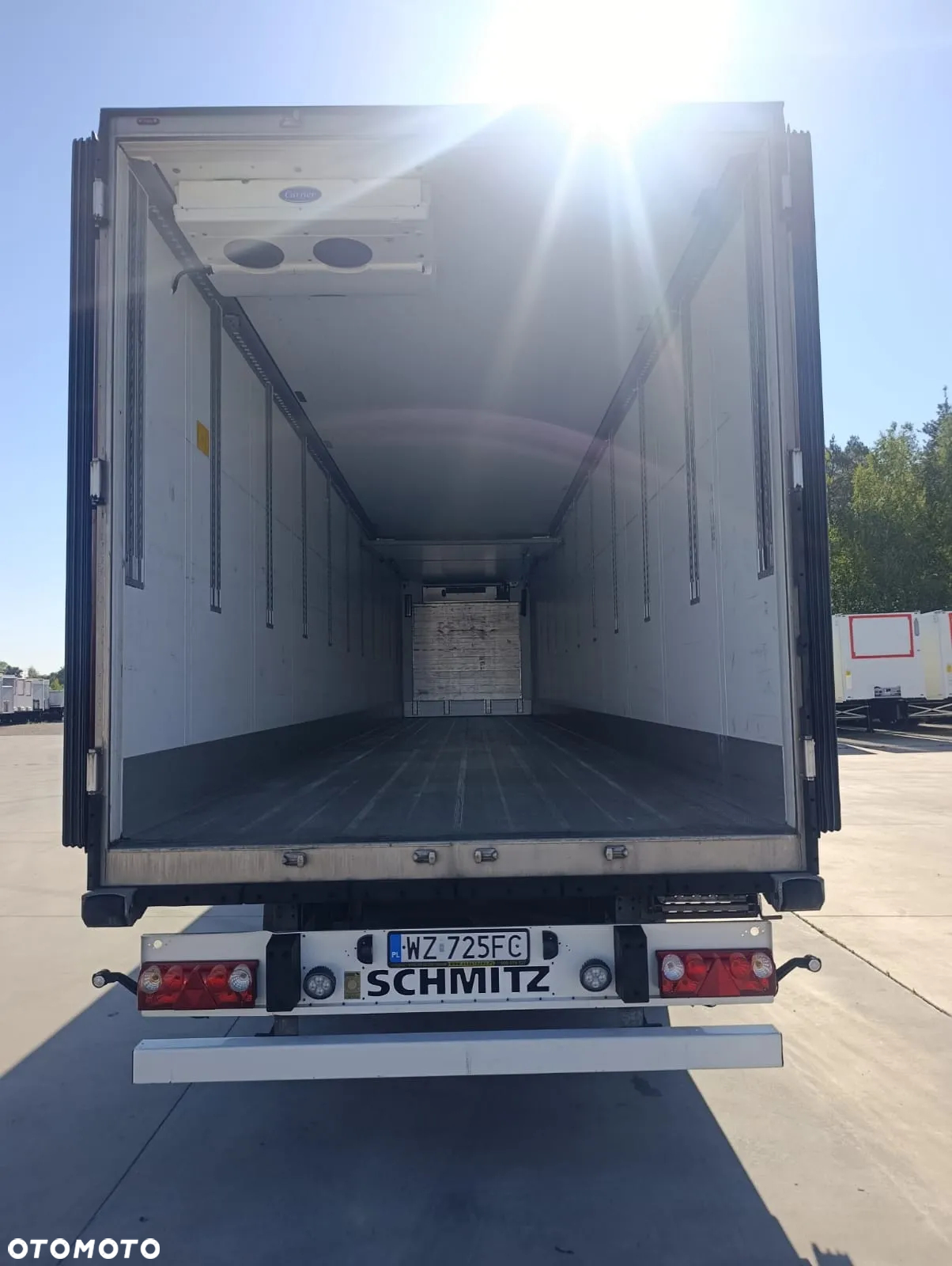 Schmitz Cargobull 2 Temperatury – Multi podwójny załadunek 2022 rok z Carrier Vector HE 19MT, KWIATÓWKA, szerokość 2,49 - 7