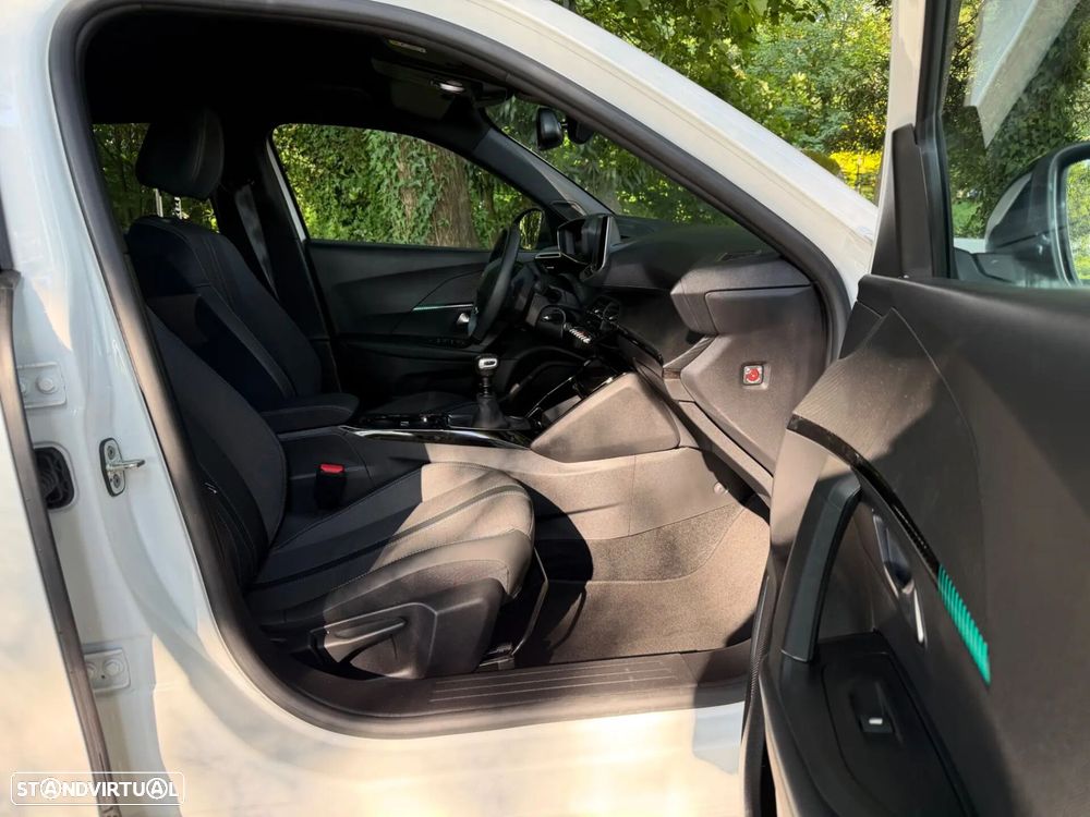 Peugeot 2008 - 23