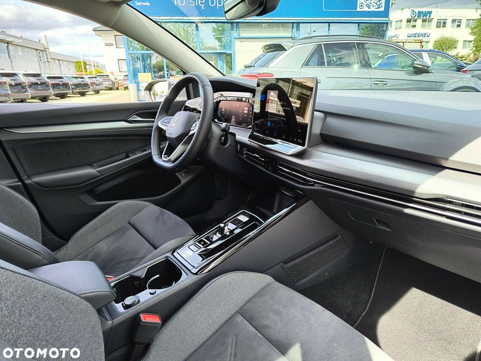 Volkswagen Golf - 10