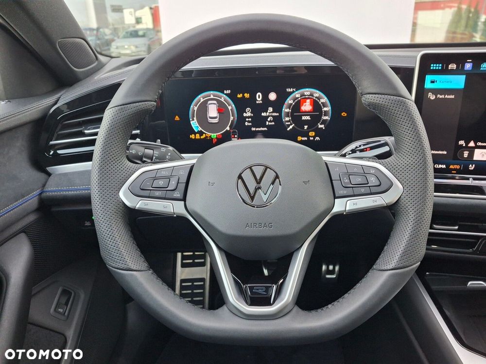 Volkswagen Passat - 27