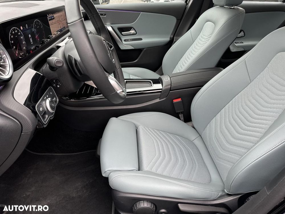 Mercedes-Benz A 180 Sedan 7G-DCT - 15