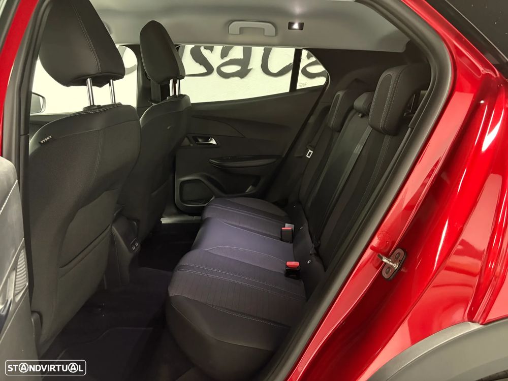 Peugeot 2008 1.2 PureTech Allure EAT8 - 17