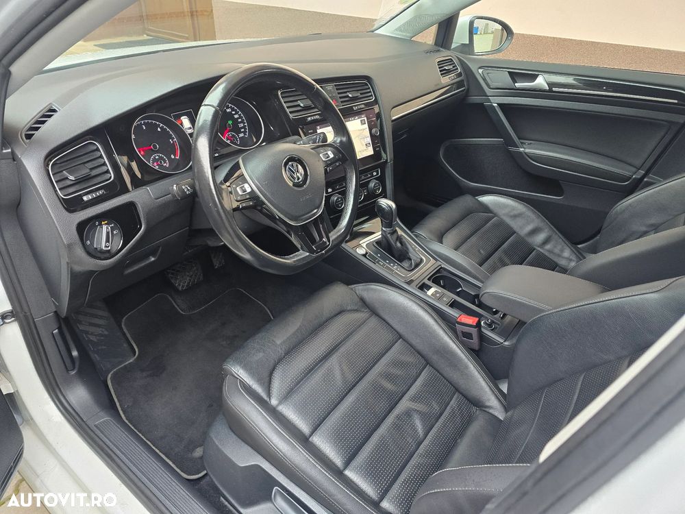 Volkswagen Golf 2.0 TDI SCR DSG R-Line - 4