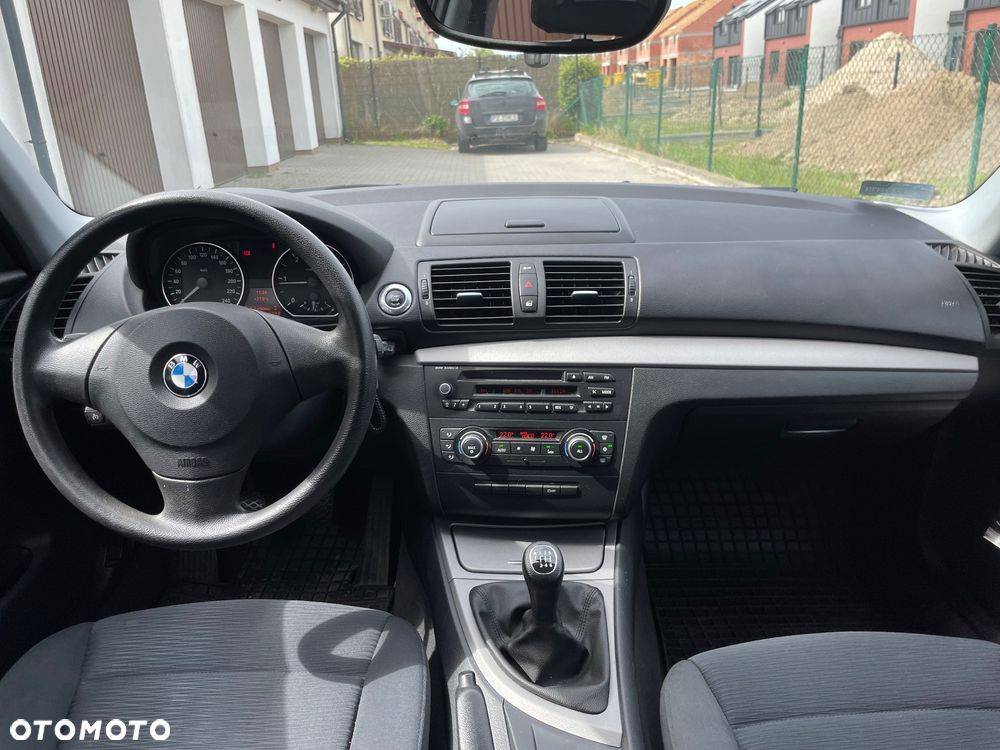 BMW Seria 1 116d - 6