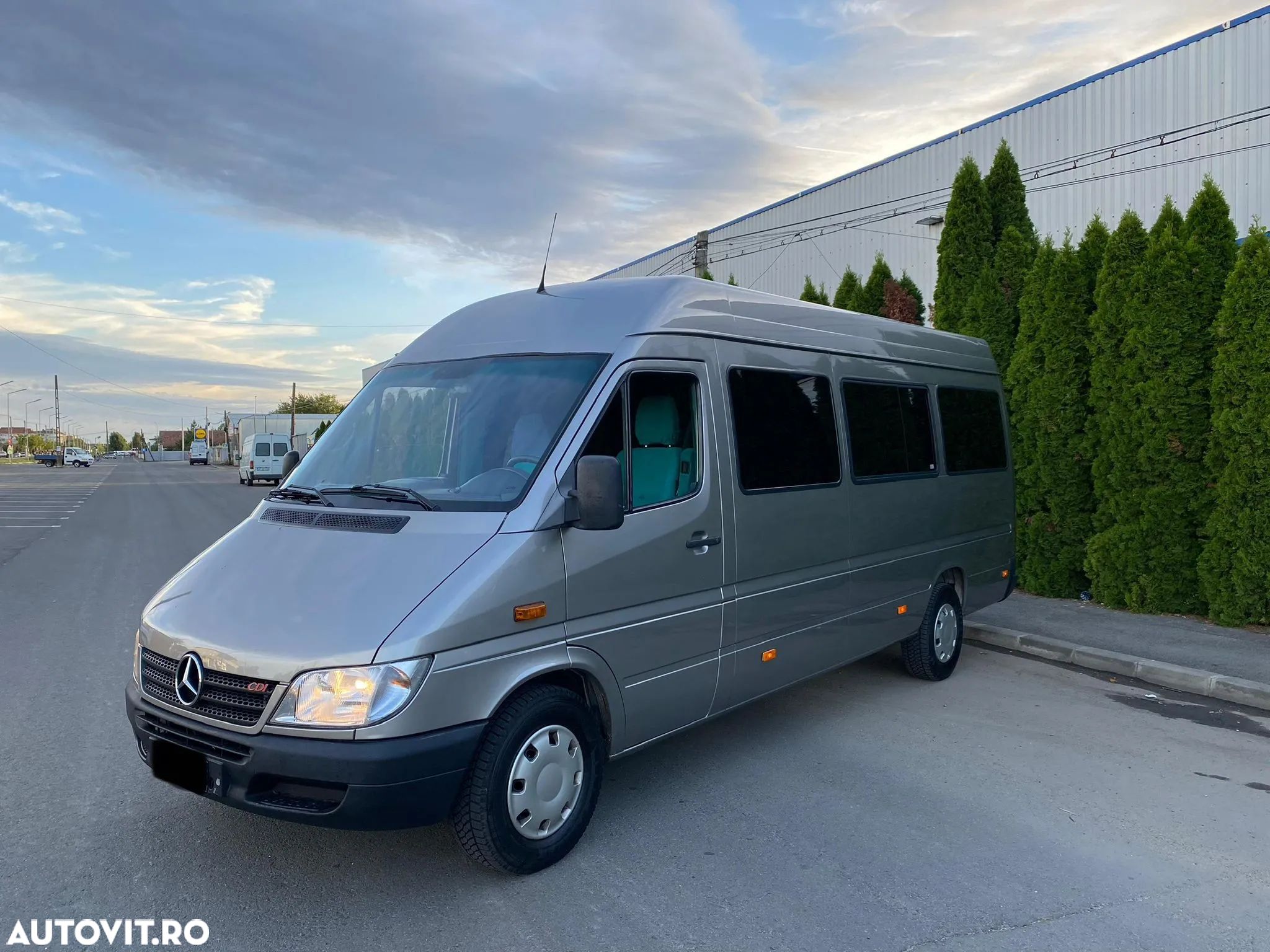Mercedes-Benz Sprinter - 1