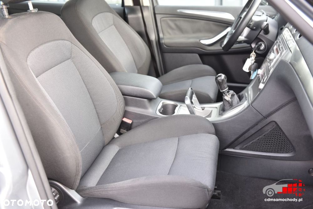 Ford S-Max - 18