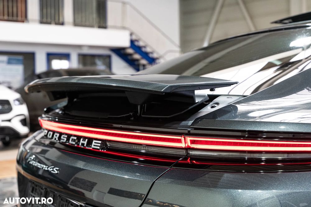 Porsche Panamera - 31