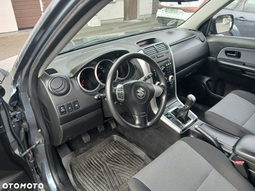 Suzuki Grand Vitara 1.6 - 10
