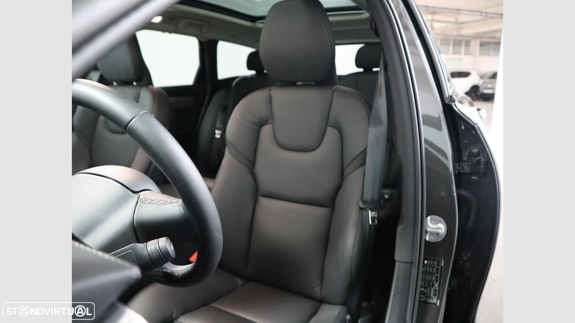 Volvo V90 2.0 T6 PHEV Plus Dark AWD - 14