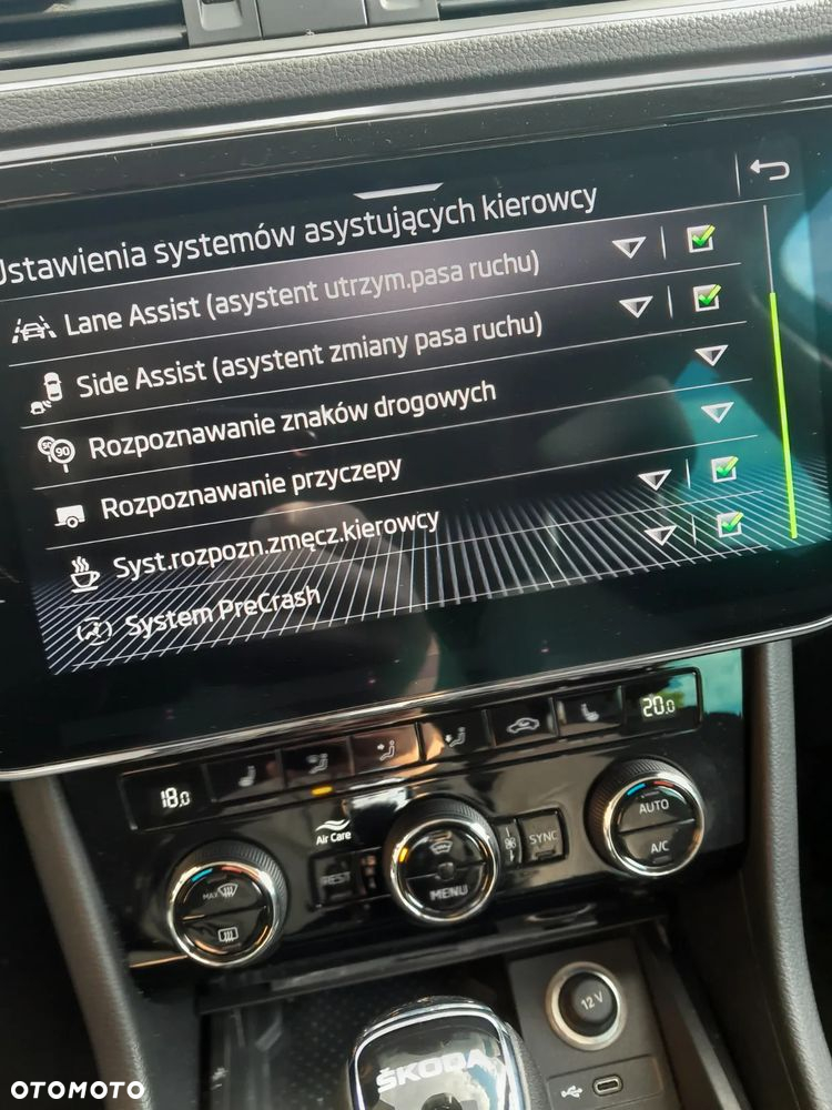 Skoda Superb 1.5 TSI ACT DSG Ambition - 18