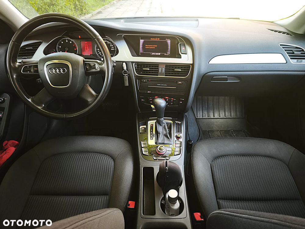 Audi A4 Avant - 25
