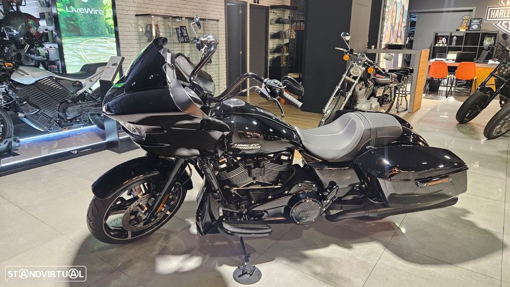 Harley-Davidson Road Glide - 2