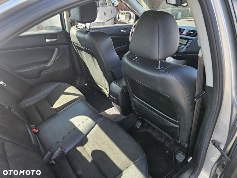 Honda Accord 2.0 Executive - 8