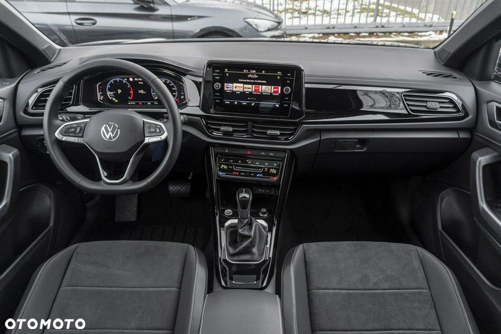 Volkswagen T-Roc - 17