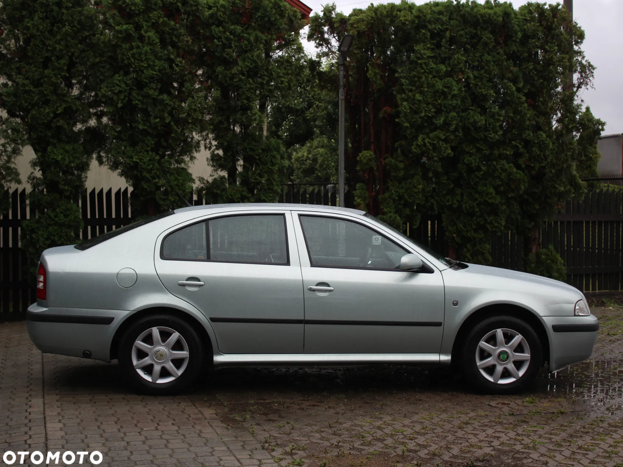 Skoda Octavia 1.6 Tour - 9
