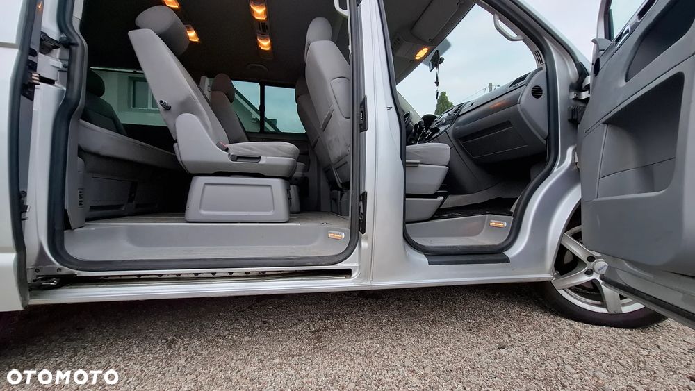 Volkswagen Multivan - 19