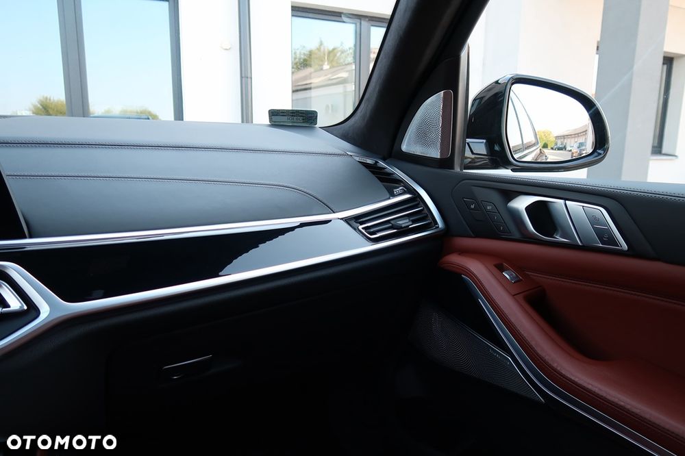 BMW X7 M50d sport - 37
