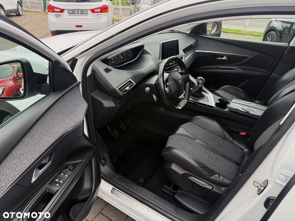 Peugeot 3008 PureTech 130 Stop & Start GPF Allure Business-Paket - 7