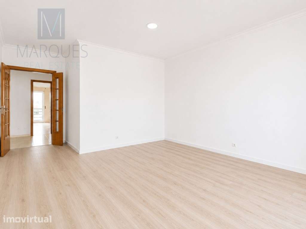 Apartamento T2 com Arrecadação em Vale Flores - Feijó - Grande imagem: 3/19