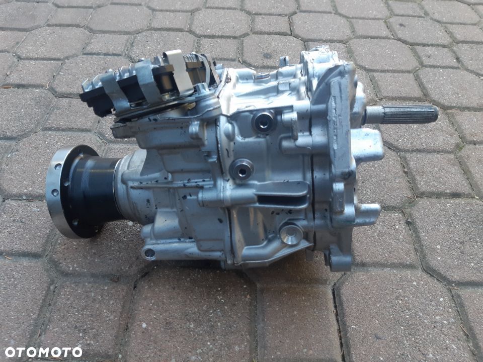Reduktor Mercedes AMG A2902803200 A2902803300 A2322802300 - 2