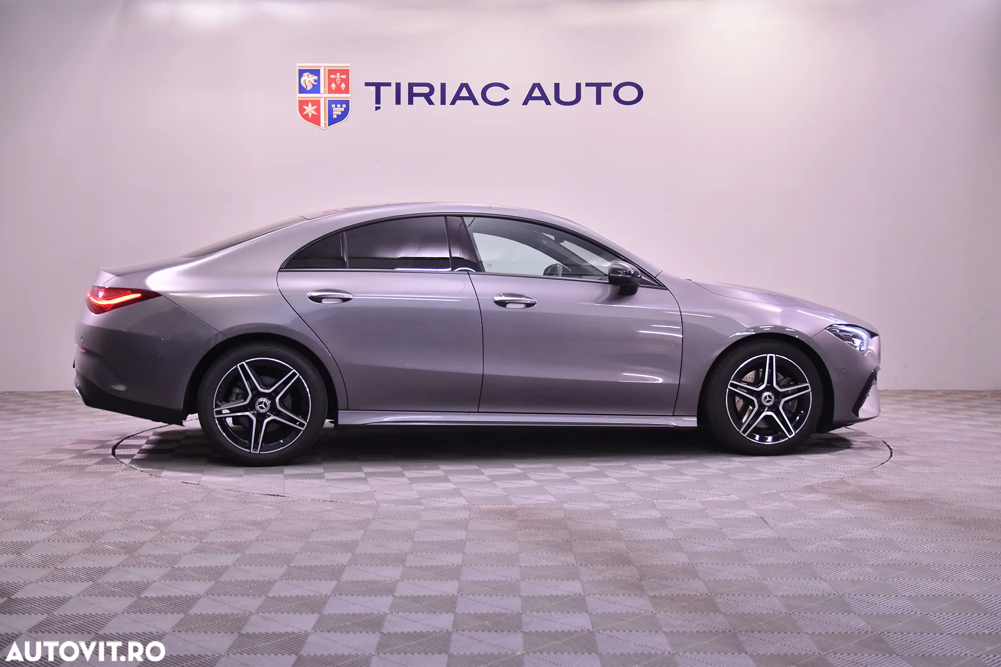 Mercedes-Benz CLA 200 7G-DCT AMG Line - 6