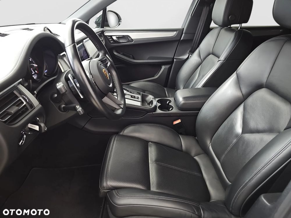Porsche Macan Standard - 14