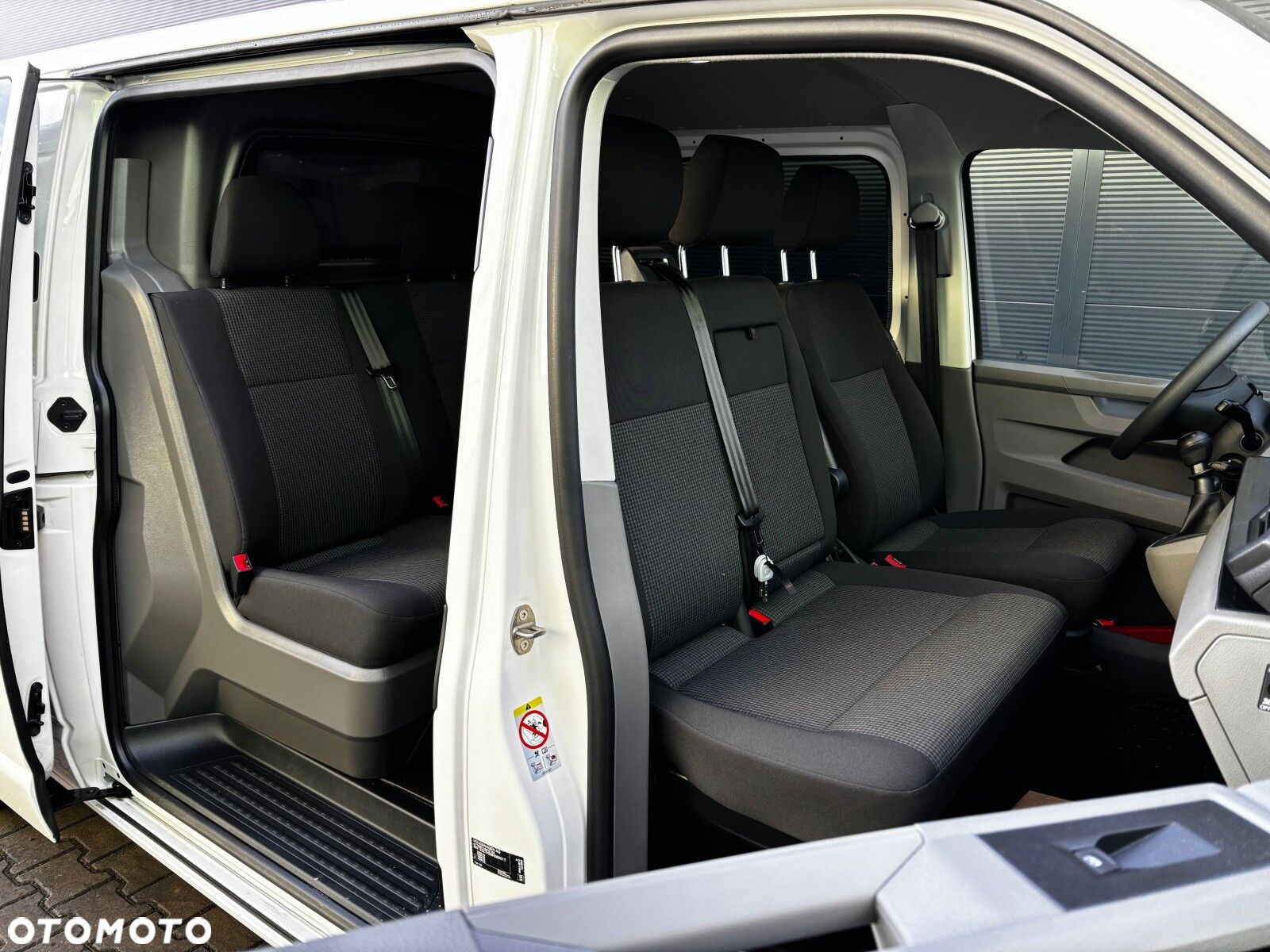 Volkswagen Transporter T6.1 Furgon 3400 2.0TDI 150KM 6b. 3m. - 13