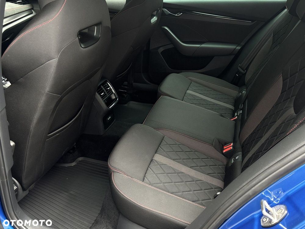 Skoda Octavia 2.0 TDI RS DSG - 13