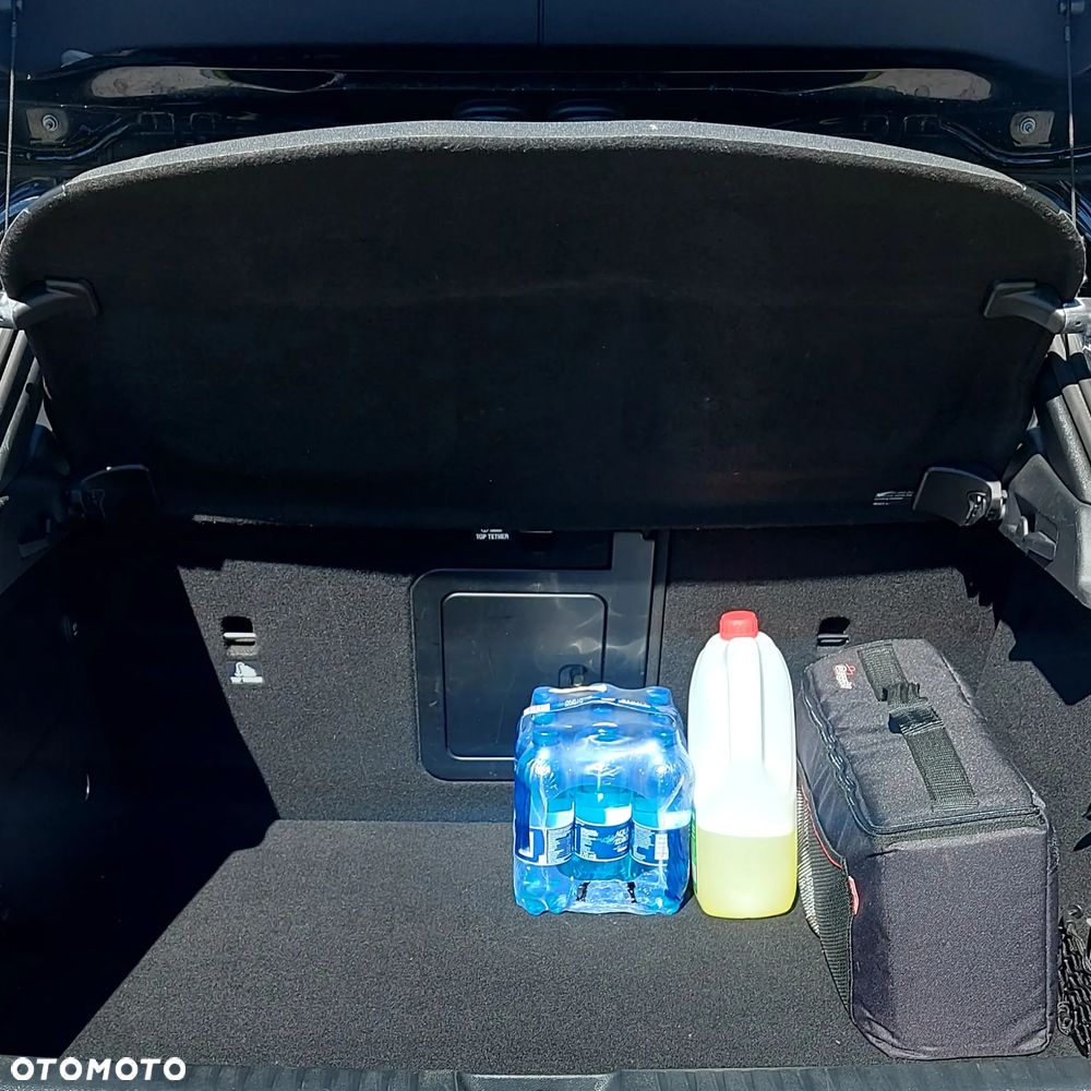 Mercedes-Benz GLA - 17