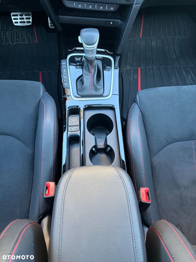 Kia ProCeed - 14