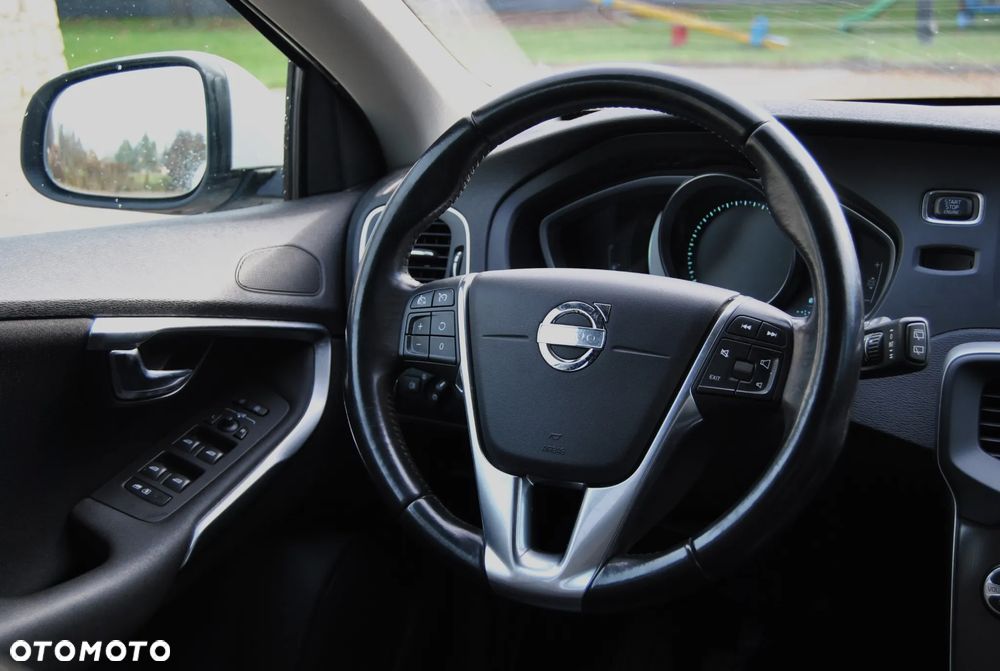 Volvo V40 D2 - 10