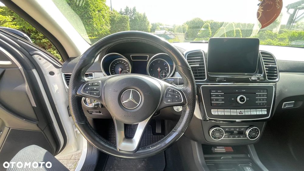 Mercedes-Benz GLE - 11