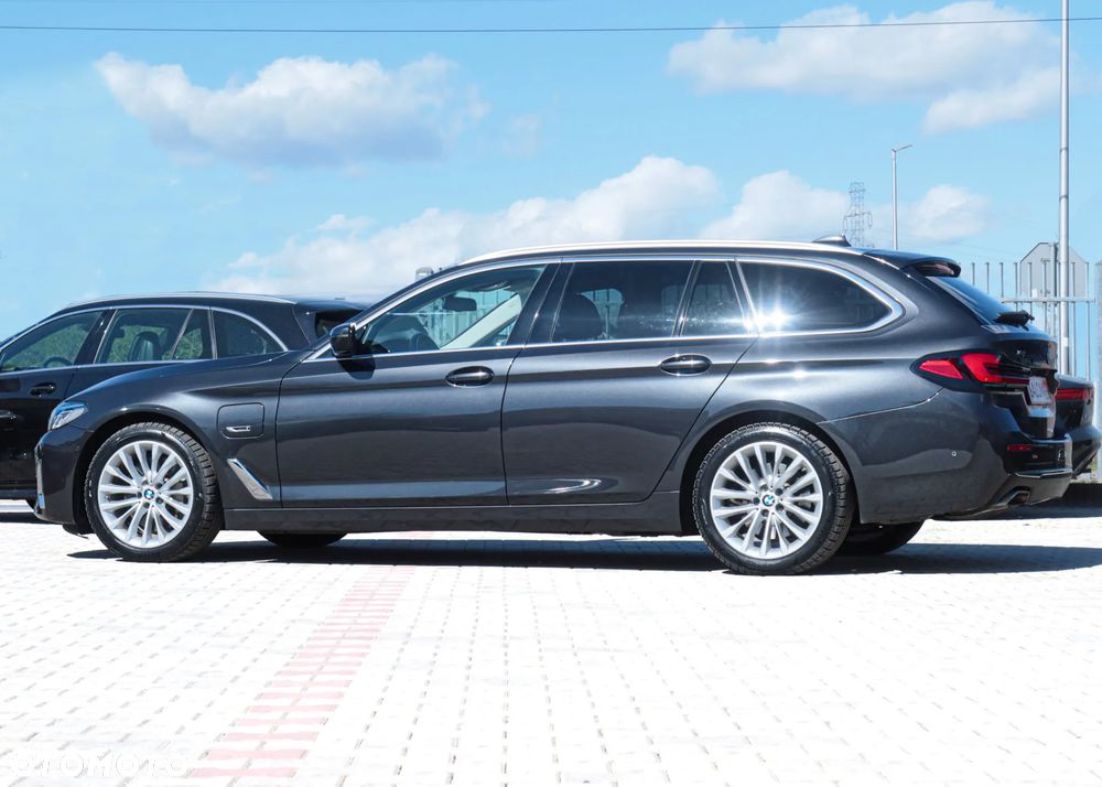 BMW Seria 5 530e Luxury Line sport - 37