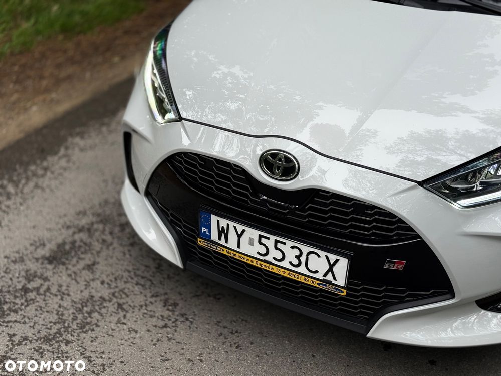 Toyota Yaris Hybrid 1.5 Executive - 11