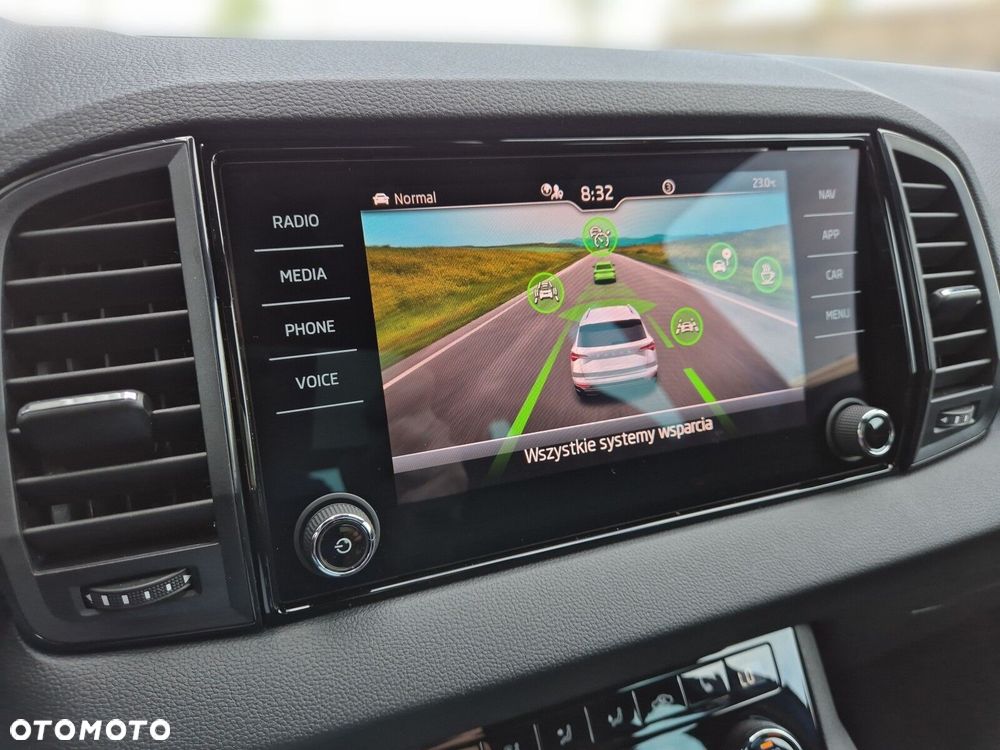 Skoda Karoq 1.5 TSI ACT Sportline DSG - 32