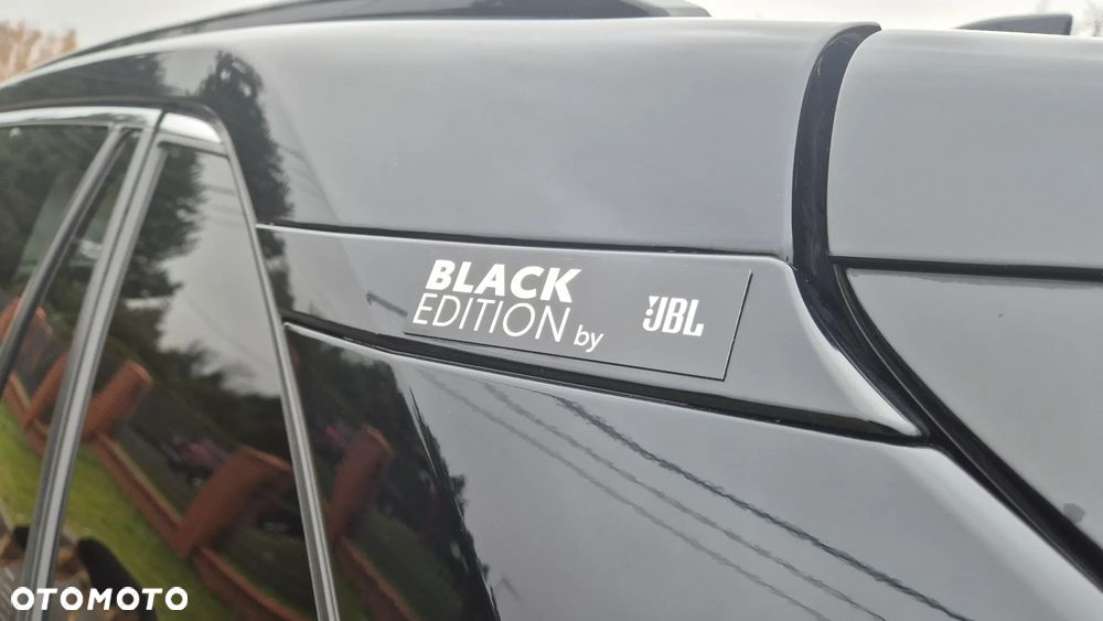 Toyota RAV4 2.5 Hybrid Black Edition by JBL 4x4 - 11