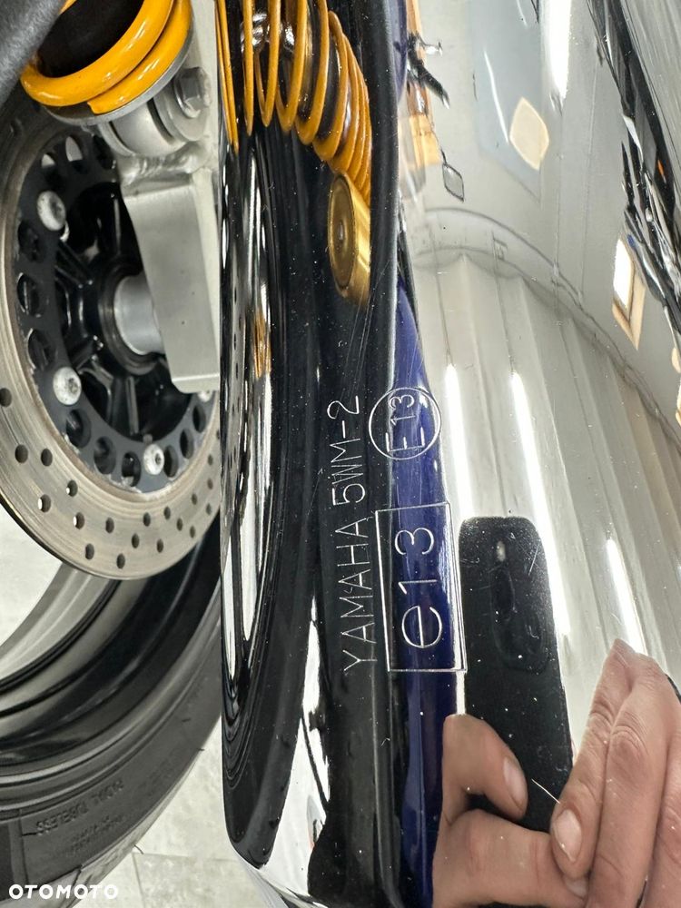 Yamaha XJR - 24