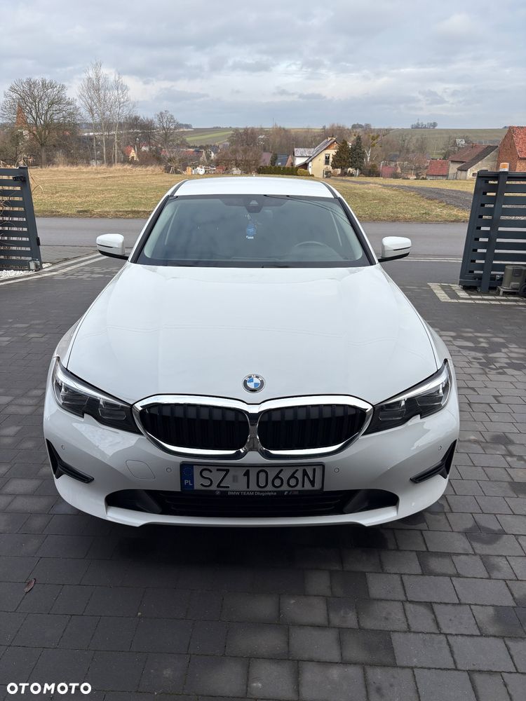 BMW Seria 3 318i - 1