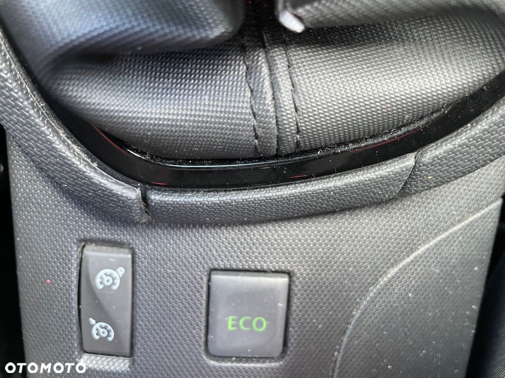 Renault Clio Limited - 22