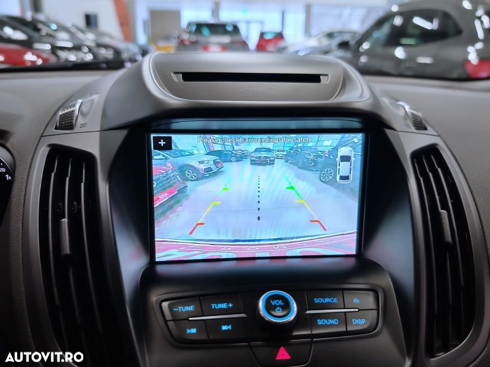 Ford Kuga 1.5 TDCi 2x4 Aut. ST-Line - 11