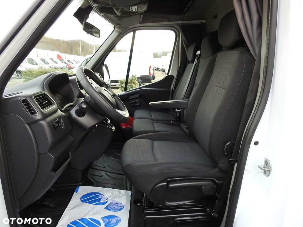 Renault MASTER PLANDEKA 10 PALET WEBASTO TEMPOMAT KLIMATYZACJA LEDY PNEUMATYKA  165KM - 28